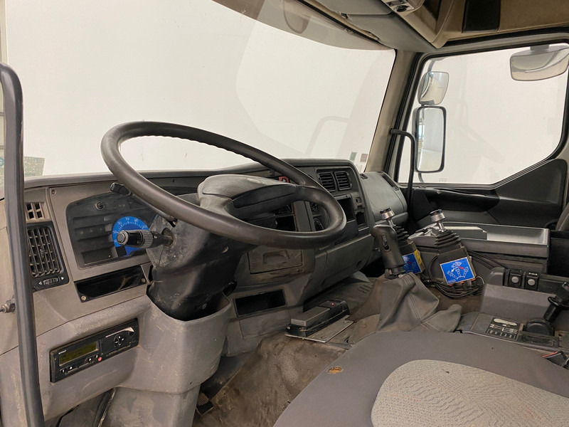 מזהיר, משאית מנוף Renault Kerax 370 DCi: תמונה 9
