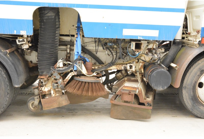 Renault Midliner S150 - RHD - מטאטא כבישים: תמונה 4 Renault Midliner S150 - RHD - מטאטא כבישים: תמונה 4