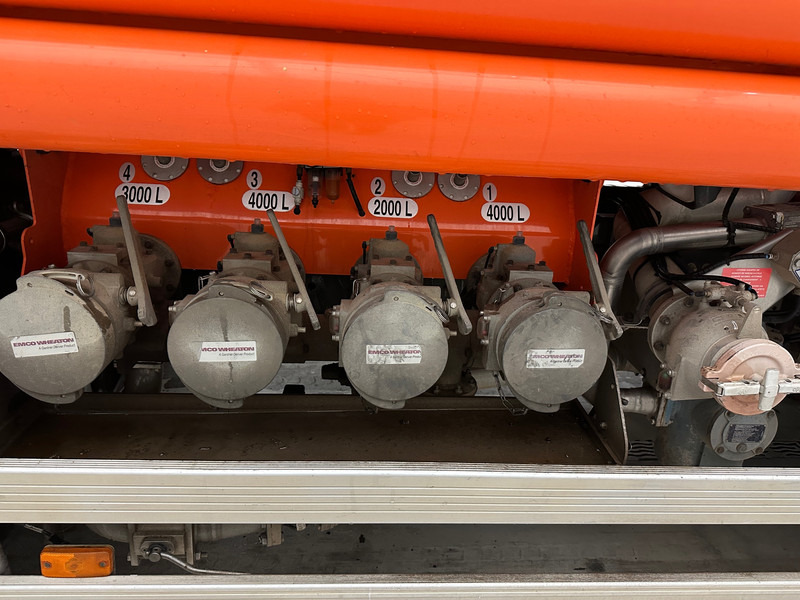 Renault Premium 340 DXi - משאית מכל: תמונה 4 Renault Premium 340 DXi - משאית מכל: תמונה 4