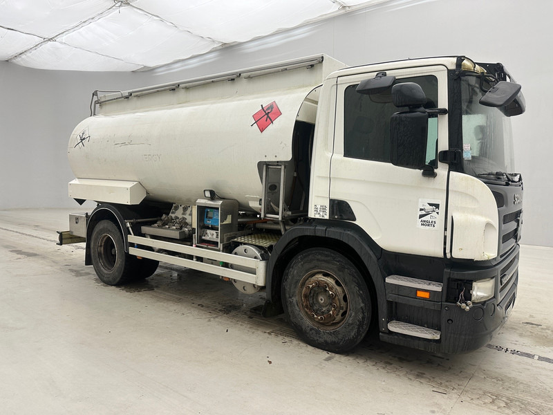 Scania P230* - משאית מכל: תמונה 3 Scania P230* - משאית מכל: תמונה 3