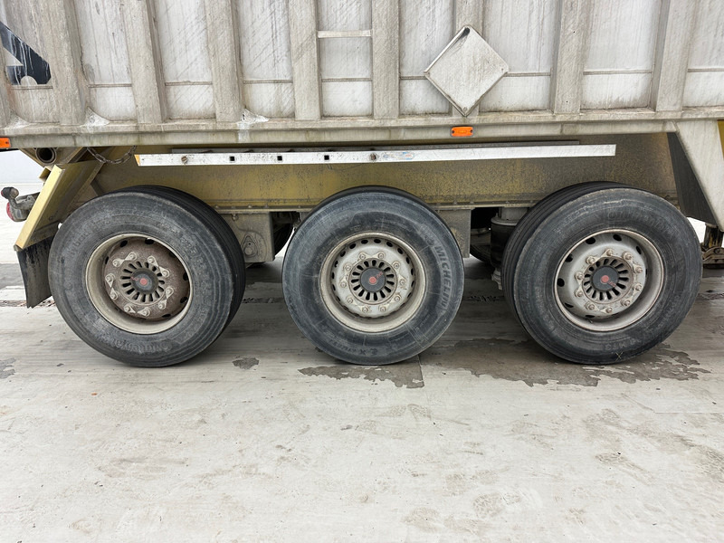 Stas 31 cub in alu - סמיטריילר עם מזהיר: תמונה 4 Stas 31 cub in alu - סמיטריילר עם מזהיר: תמונה 4