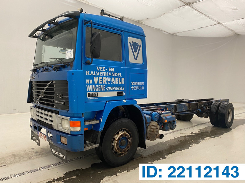 Volvo F10.320* - משאית עם שלדת תא: תמונה 1 Volvo F10.320* - משאית עם שלדת תא: תמונה 1