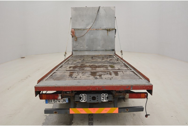 Volvo FH12.460 Globetrotter - משאית צד נופל/ שטוחה: תמונה 5 Volvo FH12.460 Globetrotter - משאית צד נופל/ שטוחה: תמונה 5