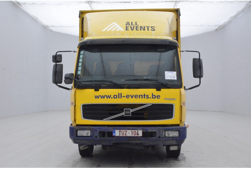 Volvo FL 220 - משאית וילונות צד: תמונה 2 Volvo FL 220 - משאית וילונות צד: תמונה 2