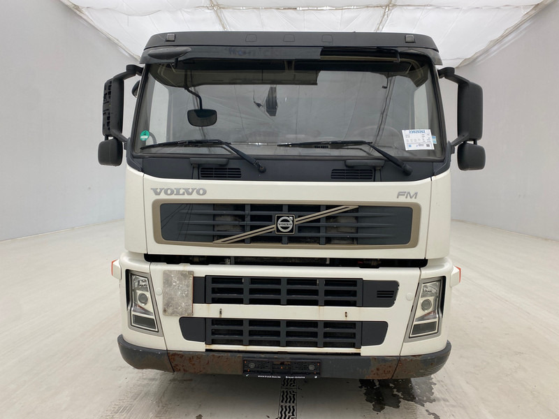 Volvo FM 300 - משאית צד נופל/ שטוחה, משאית מנוף: תמונה 2 Volvo FM 300 - משאית צד נופל/ שטוחה, משאית מנוף: תמונה 2