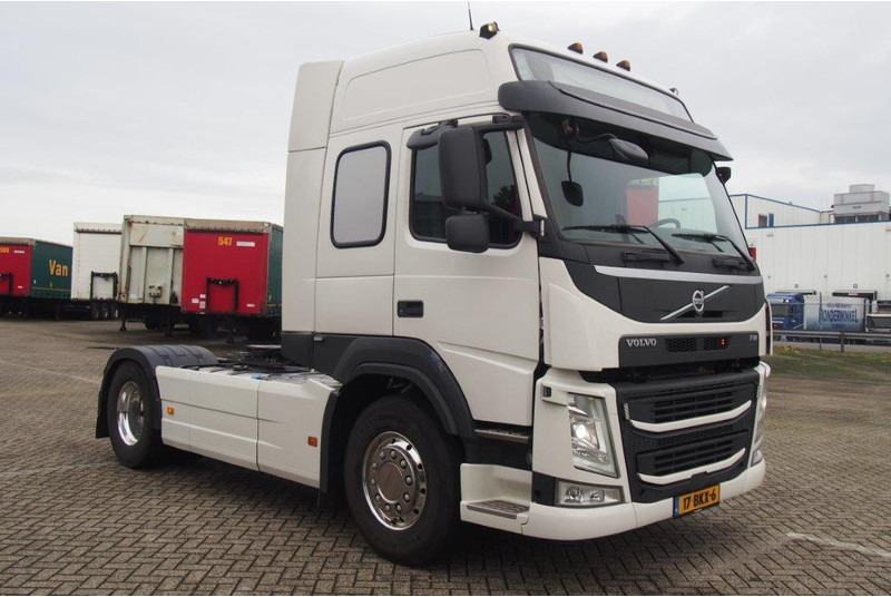 Volvo FM 410 Globetrotter - יחידת טרקטור: תמונה 3 Volvo FM 410 Globetrotter - יחידת טרקטור: תמונה 3