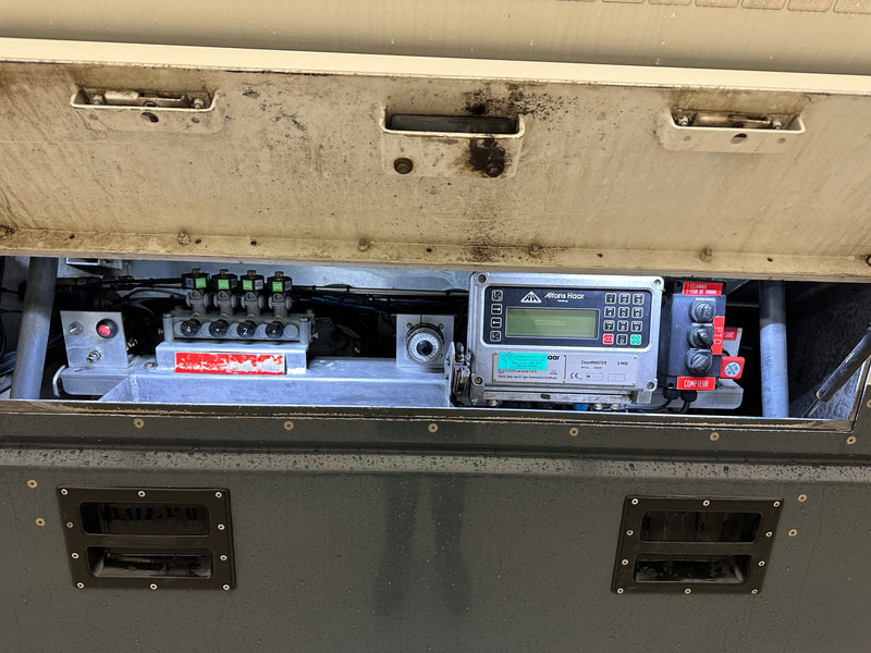 Volvo FM360 - 6x2 - משאית מכל: תמונה 4 Volvo FM360 - 6x2 - משאית מכל: תמונה 4