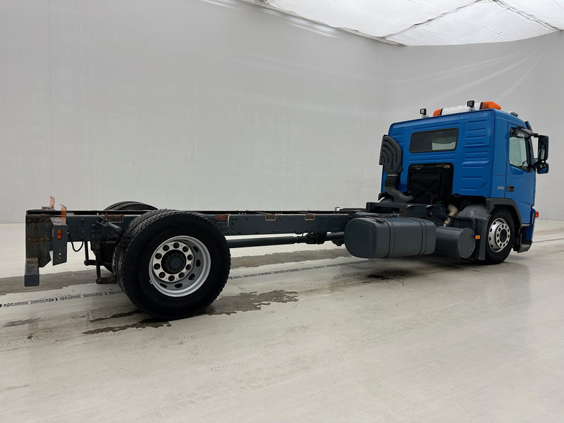Volvo FM9.260 - משאית עם שלדת תא: תמונה 4 Volvo FM9.260 - משאית עם שלדת תא: תמונה 4