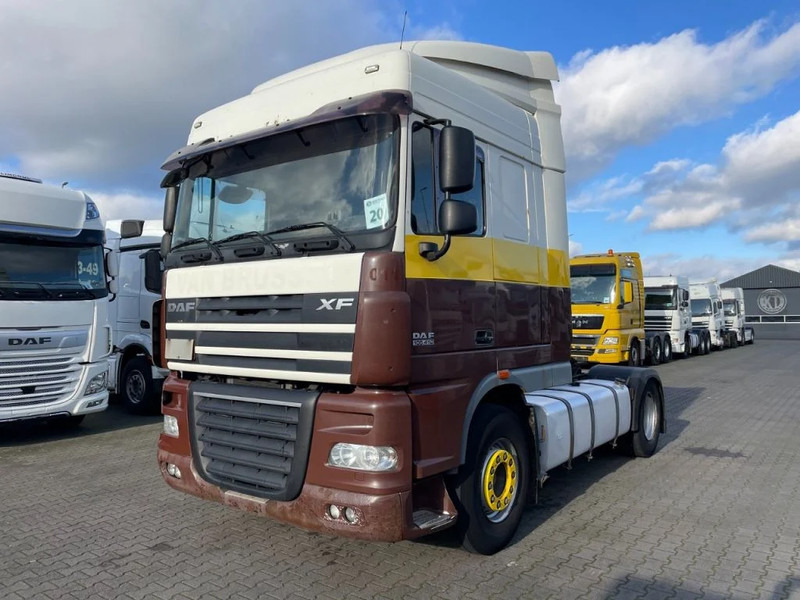 DAF XF 105.410 Spacecab Euro 5 - יחידת טרקטור: תמונה 1 DAF XF 105.410 Spacecab Euro 5 - יחידת טרקטור: תמונה 1