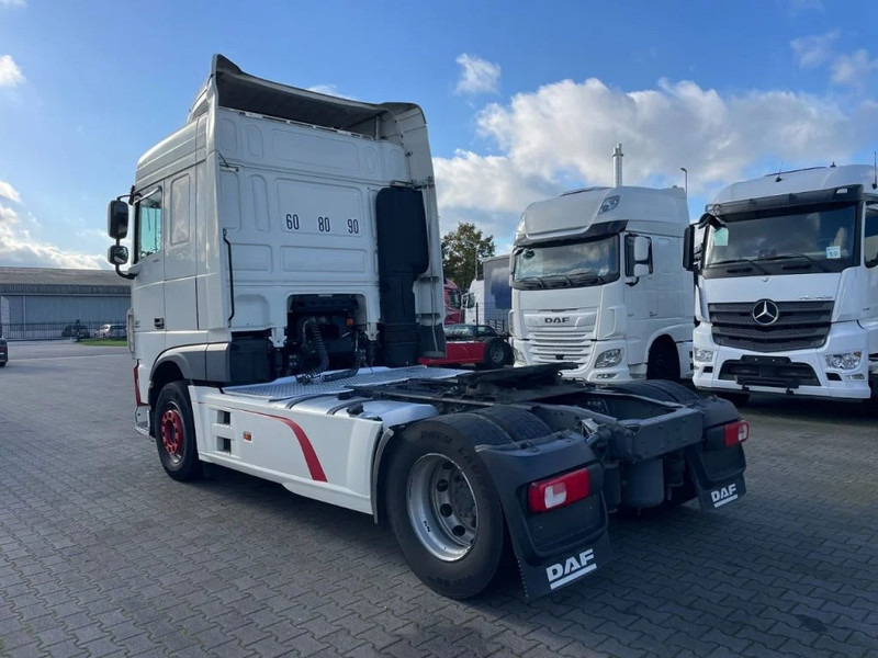 DAF XF 460 Spacecab Euro 6 - יחידת טרקטור: תמונה 3 DAF XF 460 Spacecab Euro 6 - יחידת טרקטור: תמונה 3