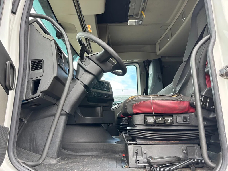 Volvo FH 500 6X2 Euro 6 - משאית עם שלדת תא: תמונה 5 Volvo FH 500 6X2 Euro 6 - משאית עם שלדת תא: תמונה 5