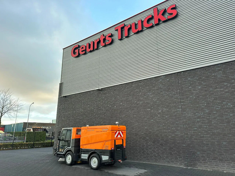 Bucher CITYCAT V20 - מטאטא כבישים: תמונה 3 Bucher CITYCAT V20 - מטאטא כבישים: תמונה 3