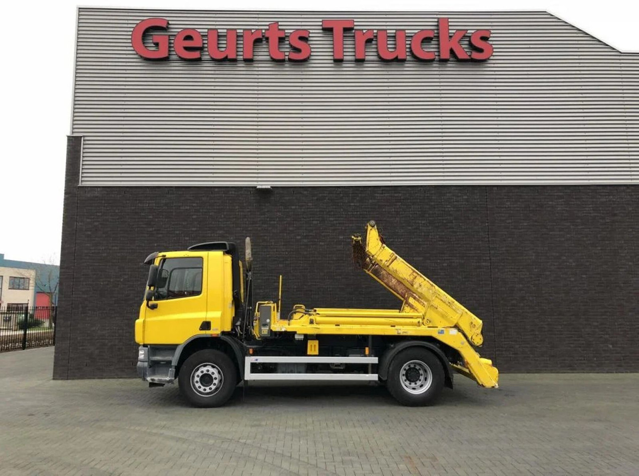 DAF CF 360 4X2 PORTAALARMSYTEEM - משאית הרמת וו: תמונה 1 DAF CF 360 4X2 PORTAALARMSYTEEM - משאית הרמת וו: תמונה 1