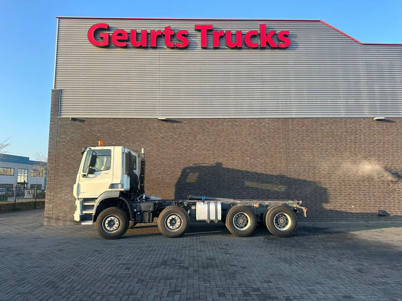 DAF CF 530 8X4 CHASSIS CAB SCHADE/UNFALL/DAMAGE - משאית עם שלדת תא: תמונה 1 DAF CF 530 8X4 CHASSIS CAB SCHADE/UNFALL/DAMAGE - משאית עם שלדת תא: תמונה 1