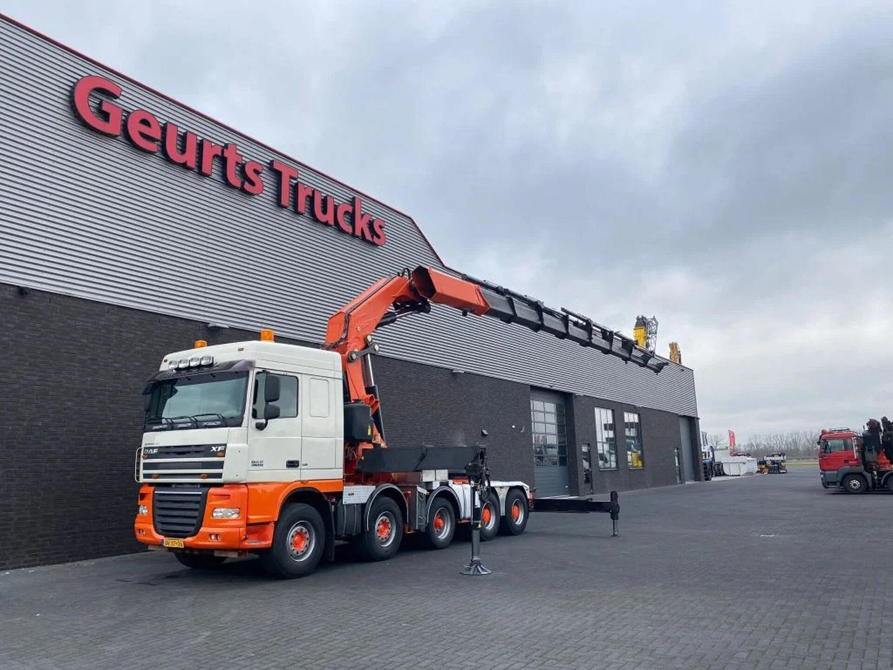 DAF XF 105 10X4 + FASSI F1500AXP.28 KRAAN/KRAN/CRANE - משאית מנוף: תמונה 2 DAF XF 105 10X4 + FASSI F1500AXP.28 KRAAN/KRAN/CRANE - משאית מנוף: תמונה 2