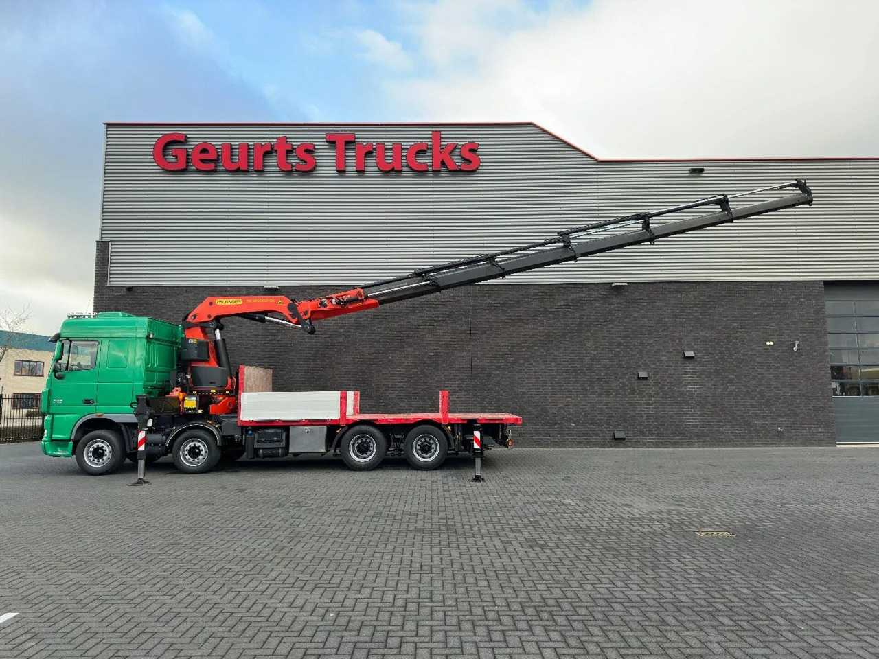 DAF XF 105.510 8X4 + PALFINGER PK 65002-SH E POWER L - משאית מנוף: תמונה 2 DAF XF 105.510 8X4 + PALFINGER PK 65002-SH E POWER L - משאית מנוף: תמונה 2