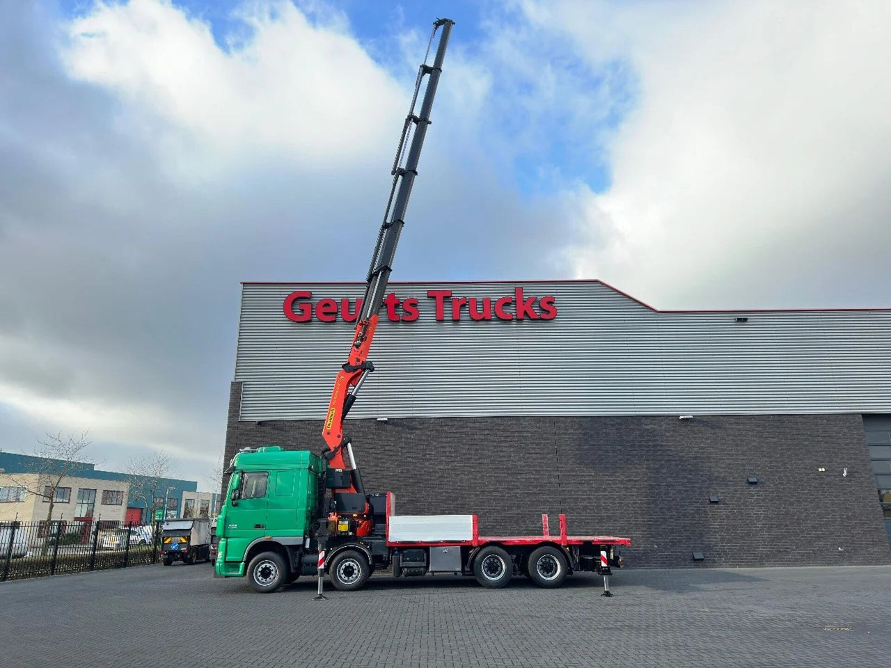 DAF XF 105.510 8X4 + PALFINGER PK 65002-SH E POWER L - משאית מנוף: תמונה 4 DAF XF 105.510 8X4 + PALFINGER PK 65002-SH E POWER L - משאית מנוף: תמונה 4