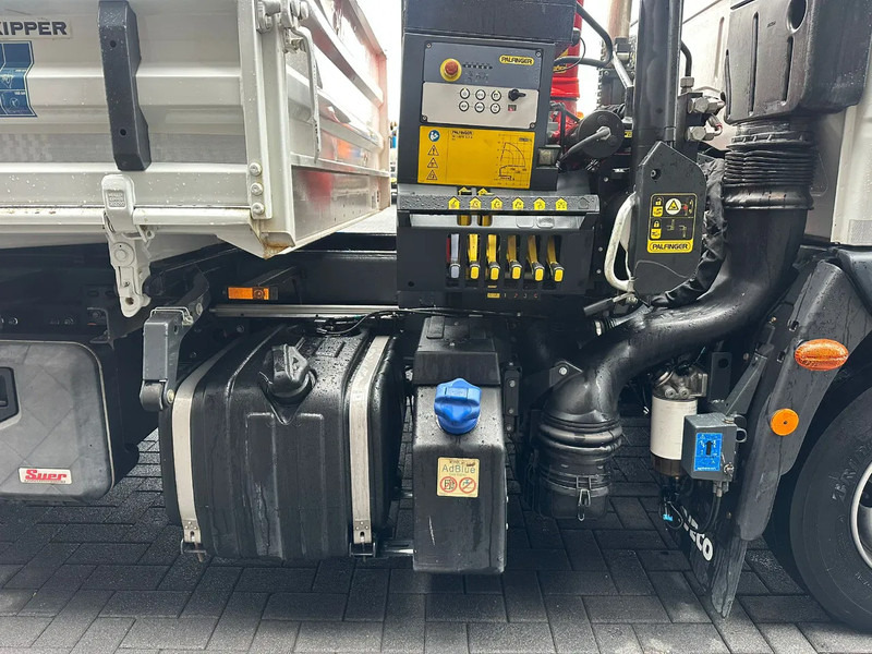 מזהיר, משאית מנוף Iveco Eurocargo 80-220: תמונה 15 מזהיר, משאית מנוף Iveco Eurocargo 80-220: תמונה 15