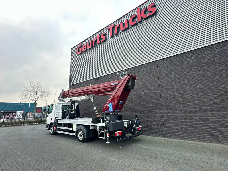 MAN TGL 7.180 4X2 BB BOCKER AK37/4000 + JIB MONTAGEKRAN/DACHDECKERKRAN/ROOFCRANE/KRAAN/KRAN/GRUA - משאית מנוף: תמונה 4 MAN TGL 7.180 4X2 BB BOCKER AK37/4000 + JIB MONTAGEKRAN/DACHDECKERKRAN/ROOFCRANE/KRAAN/KRAN/GRUA - משאית מנוף: תמונה 4