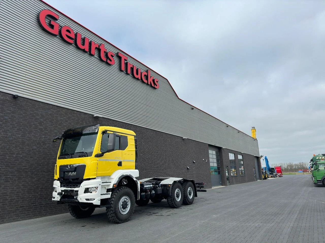 MAN TGS 33.540 6X6 BB CH HEAVY DUTY CHASSIS CABINE/N - משאית עם שלדת תא: תמונה 2 MAN TGS 33.540 6X6 BB CH HEAVY DUTY CHASSIS CABINE/N - משאית עם שלדת תא: תמונה 2