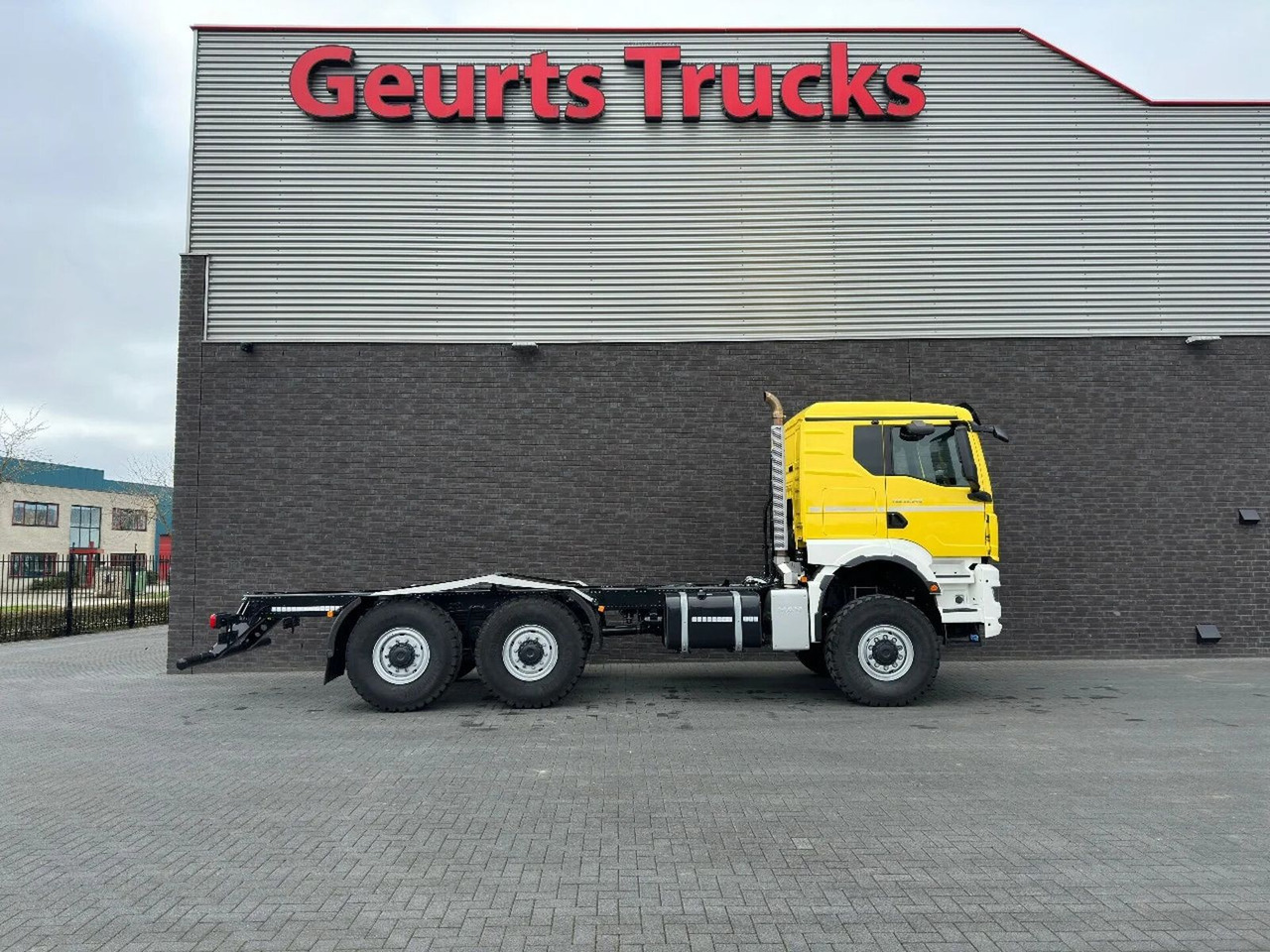 MAN TGS 33.540 6X6 BB CH HEAVY DUTY CHASSIS CABINE/N - משאית עם שלדת תא: תמונה 4 MAN TGS 33.540 6X6 BB CH HEAVY DUTY CHASSIS CABINE/N - משאית עם שלדת תא: תמונה 4