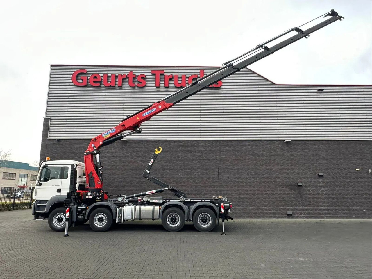 MAN TGS 35.460 8X4 BL+ HYVA 18.55.S HAAKARMSYSTEEM E - משאית הרמת וו, משאית מנוף: תמונה 4 MAN TGS 35.460 8X4 BL+ HYVA 18.55.S HAAKARMSYSTEEM E - משאית הרמת וו, משאית מנוף: תמונה 4
