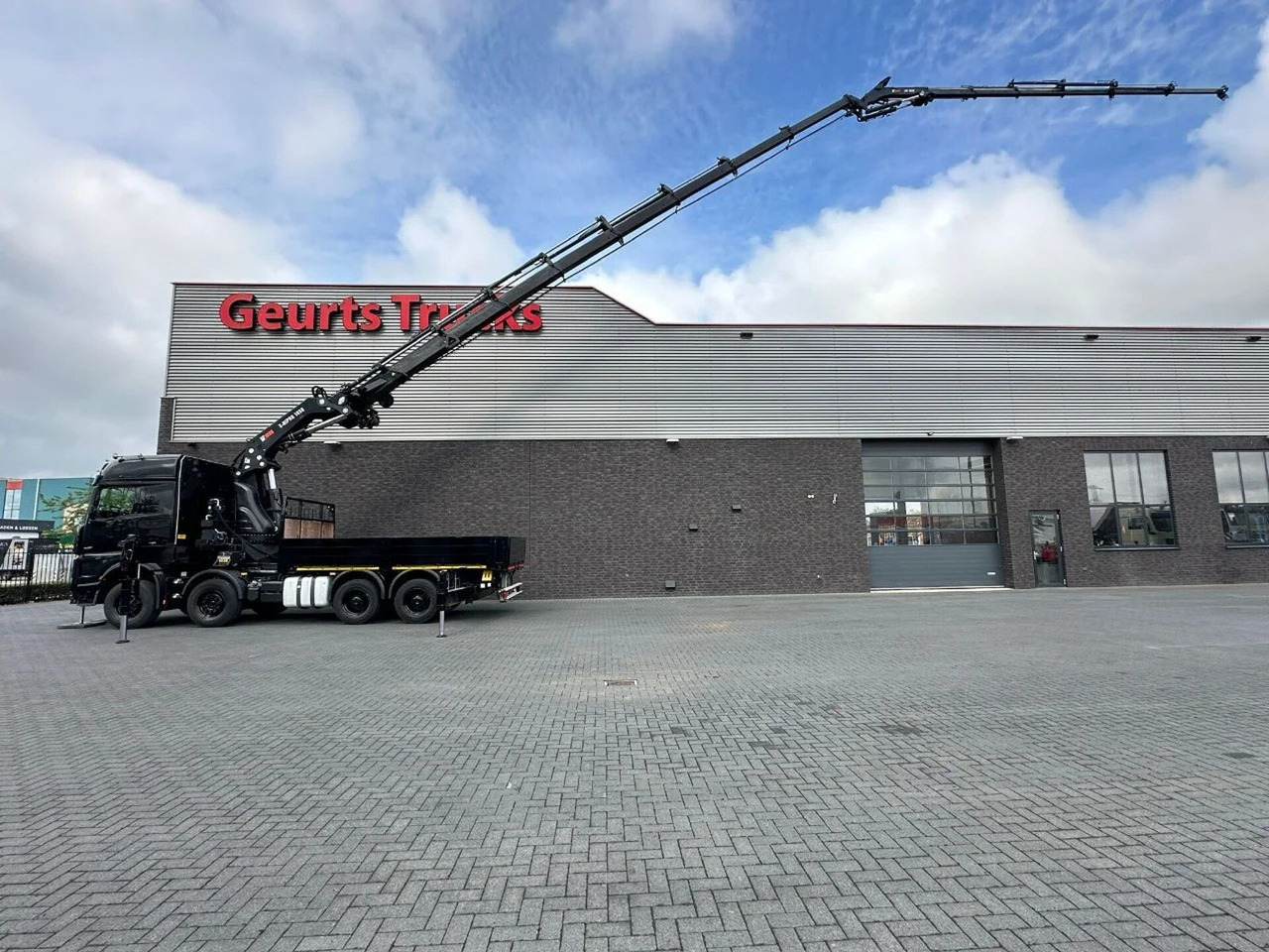 Mercedes-Benz Arocs 3251 8X4 + HIAB 1058 E-8 + JIB 150X-6 JDC - משאית מנוף: תמונה 1 Mercedes-Benz Arocs 3251 8X4 + HIAB 1058 E-8 + JIB 150X-6 JDC - משאית מנוף: תמונה 1