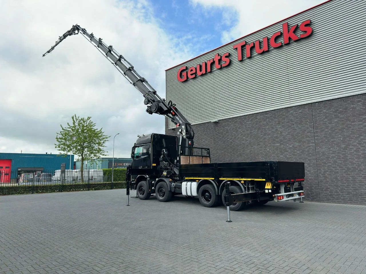 משאית מנוף Mercedes-Benz Arocs 3251 8X4 + HIAB 1058 E-8 + JIB 150X-6 JDC: תמונה 10