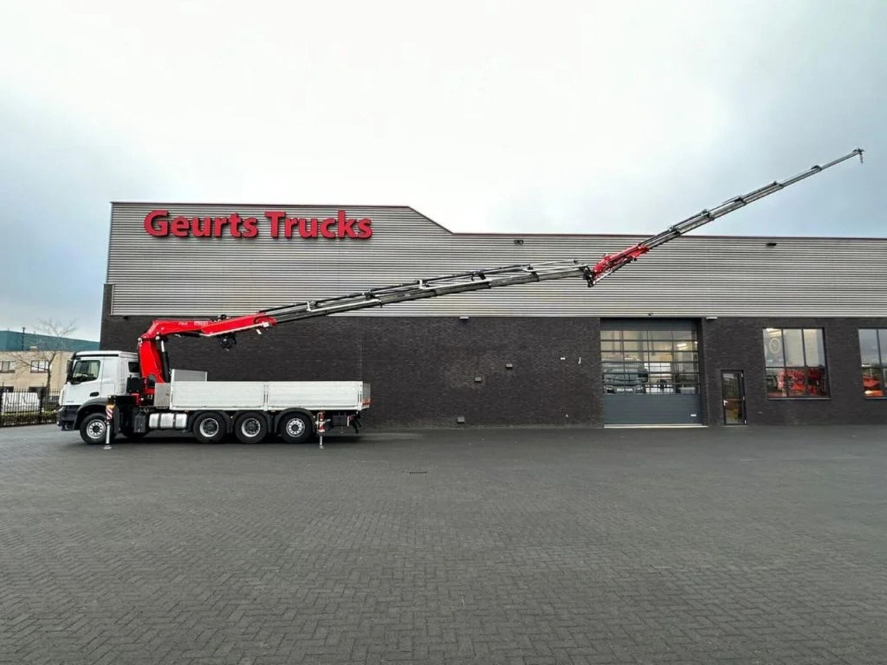 Mercedes-Benz Arocs 3646 L 8X4 + FASSI F545RA.2.26 XE-DYNAMIC - משאית מנוף: תמונה 4 Mercedes-Benz Arocs 3646 L 8X4 + FASSI F545RA.2.26 XE-DYNAMIC - משאית מנוף: תמונה 4