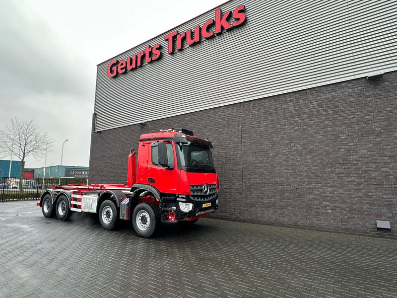 Mercedes-Benz Arocs 8X4 VDL S-30-6600 HAAKARMSYSTEEM/ABROLLKIPPER/HOOKLIFT - משאית מערכת כבלים: תמונה 5 Mercedes-Benz Arocs 8X4 VDL S-30-6600 HAAKARMSYSTEEM/ABROLLKIPPER/HOOKLIFT - משאית מערכת כבלים: תמונה 5