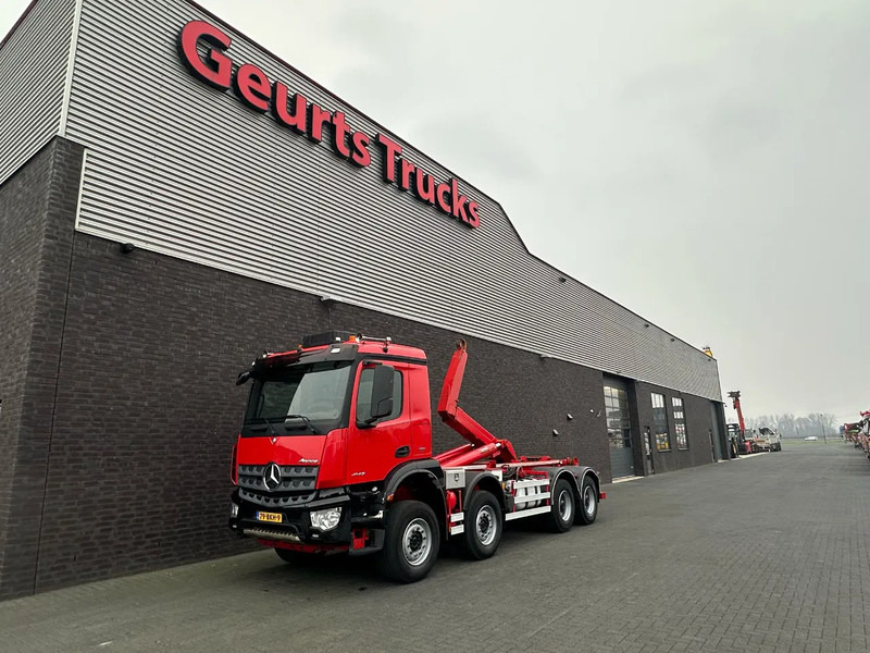 Mercedes-Benz Arocs 8X4 VDL S-30-6600 HAAKARMSYSTEEM/ABROLLKIPPER/HOOKLIFT - משאית מערכת כבלים: תמונה 2 Mercedes-Benz Arocs 8X4 VDL S-30-6600 HAAKARMSYSTEEM/ABROLLKIPPER/HOOKLIFT - משאית מערכת כבלים: תמונה 2