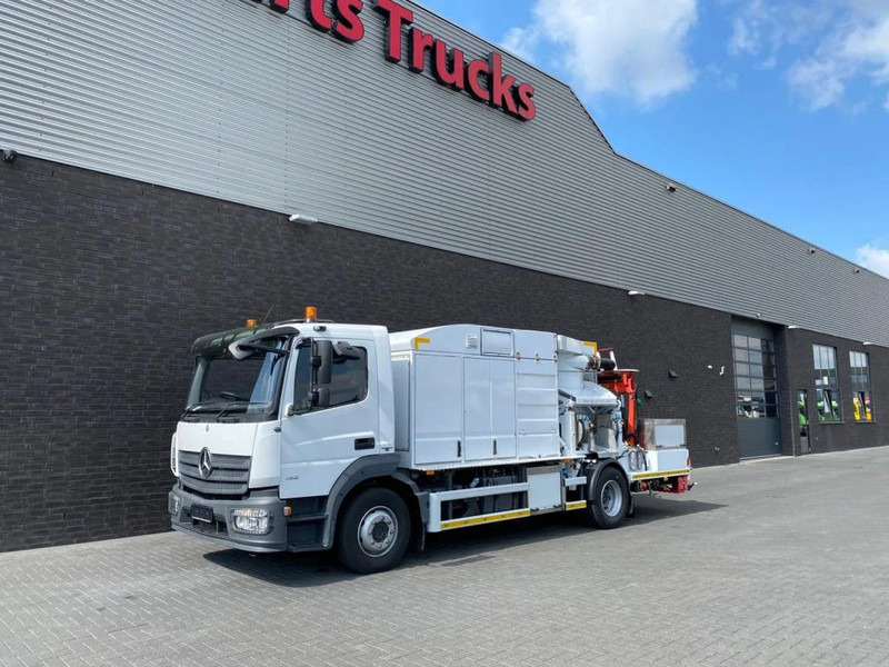 Mercedes-Benz Atego 1324 4X2 RHD + RSP ESE 13/H SAUGBAGGER/SUCTIONEXCAVATOR/GRONDZUIGER - משאית ואקום: תמונה 2 Mercedes-Benz Atego 1324 4X2 RHD + RSP ESE 13/H SAUGBAGGER/SUCTIONEXCAVATOR/GRONDZUIGER - משאית ואקום: תמונה 2