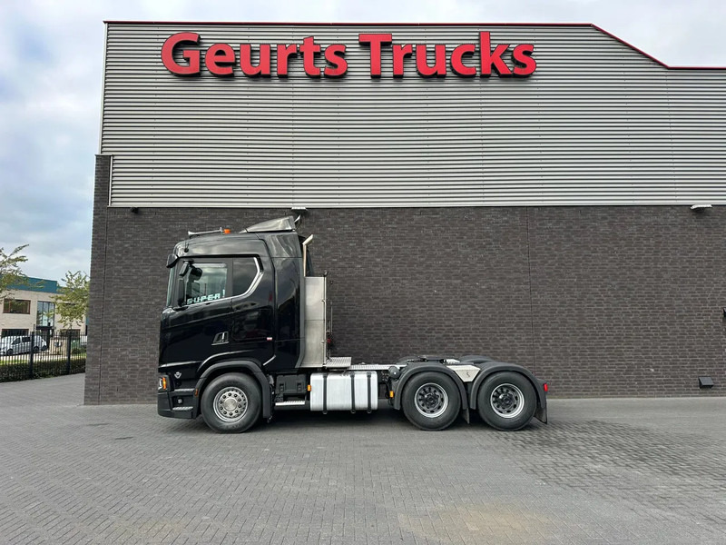 Scania S520 6X4 HEAVY DUTY TRACTOR/TREKKER/SZM - יחידת טרקטור: תמונה 1 Scania S520 6X4 HEAVY DUTY TRACTOR/TREKKER/SZM - יחידת טרקטור: תמונה 1