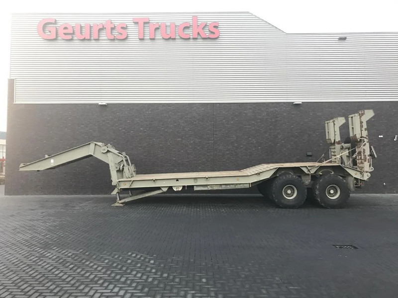 Trabosa 2 AXEL HEAVY DUTY LOWLOADER TANK TRANSPORT - סמיטריילר עם מטען נמוך: תמונה 1 Trabosa 2 AXEL HEAVY DUTY LOWLOADER TANK TRANSPORT - סמיטריילר עם מטען נמוך: תמונה 1