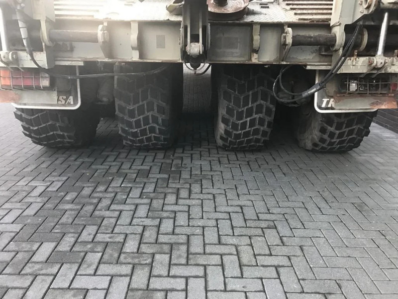 Trabosa 2 AXEL HEAVY DUTY LOWLOADER TANK TRANSPORT - סמיטריילר עם מטען נמוך: תמונה 5 Trabosa 2 AXEL HEAVY DUTY LOWLOADER TANK TRANSPORT - סמיטריילר עם מטען נמוך: תמונה 5