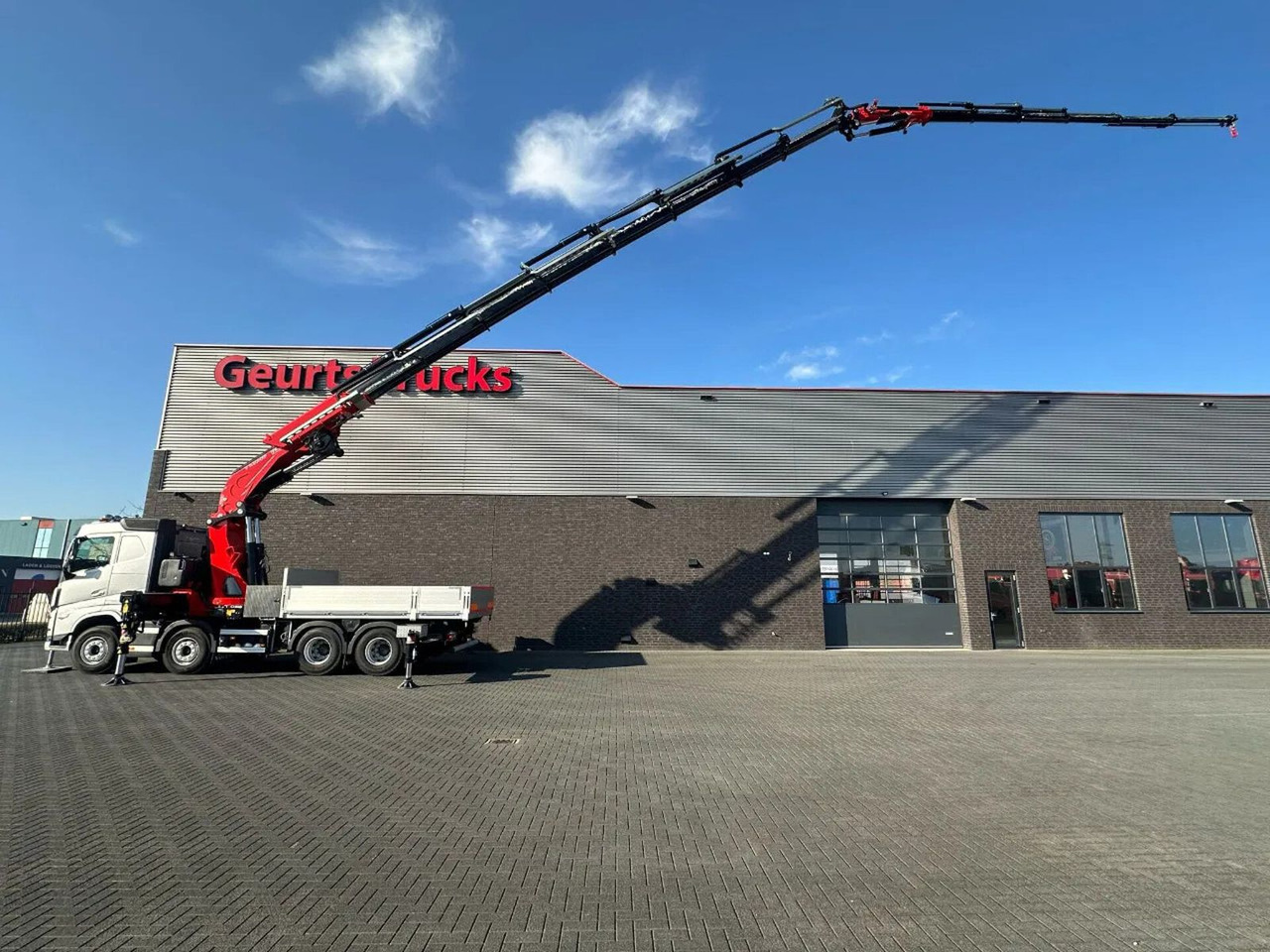 Volvo FH 500 8X4 RF-RT40G FASSI F1450R.2.8 + JIB L826 - משאית מנוף: תמונה 1 Volvo FH 500 8X4 RF-RT40G FASSI F1450R.2.8 + JIB L826 - משאית מנוף: תמונה 1