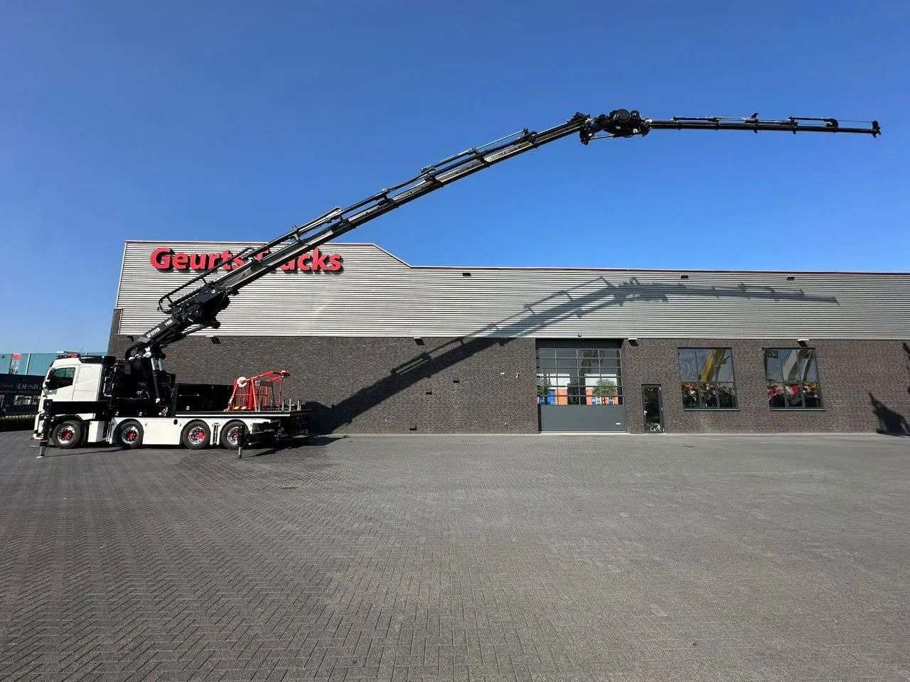 Volvo FH 540 8X4F R TREKKER / BAKWAGEN MET EFFER 1405/ - משאית מנוף: תמונה 1 Volvo FH 540 8X4F R TREKKER / BAKWAGEN MET EFFER 1405/ - משאית מנוף: תמונה 1