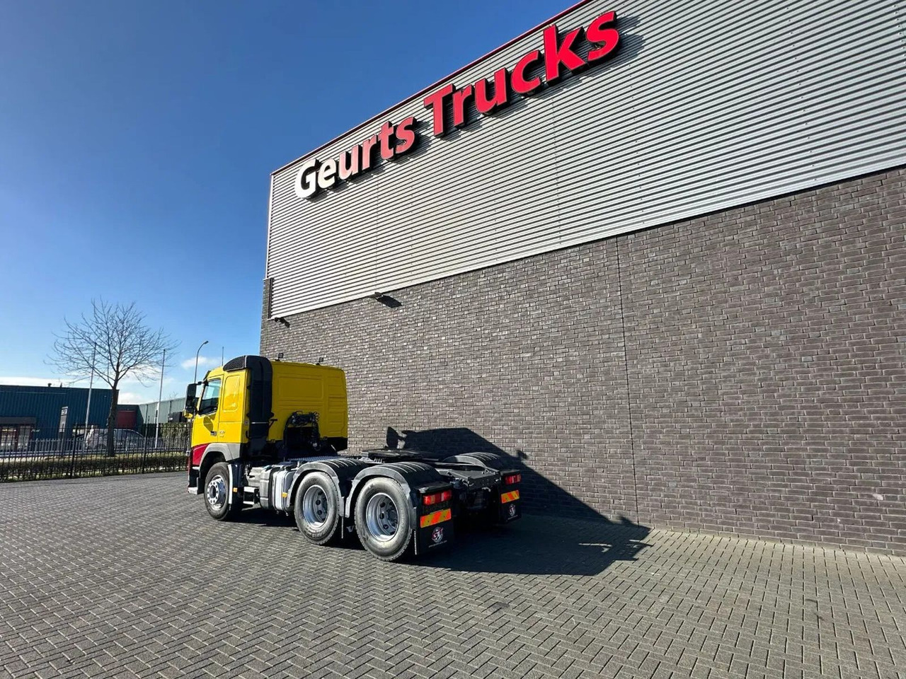 Volvo FM 450 6X4 HYDRAULIEK WEINIG KM!!! NIEDRIGE KM!! - יחידת טרקטור: תמונה 3 Volvo FM 450 6X4 HYDRAULIEK WEINIG KM!!! NIEDRIGE KM!! - יחידת טרקטור: תמונה 3