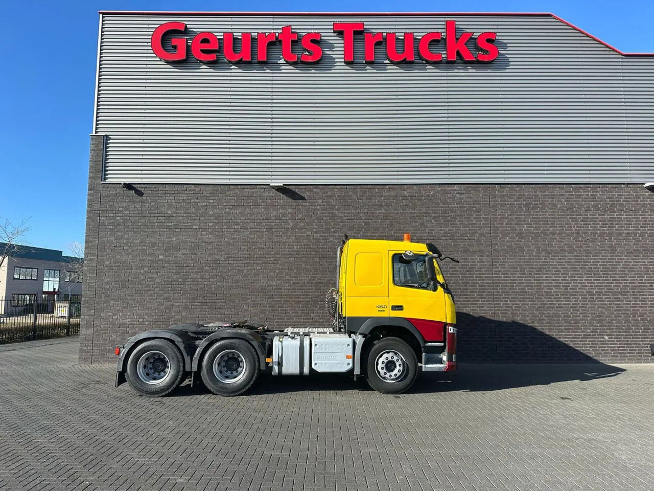 Volvo FM 450 6X4 HYDRAULIEK WEINIG KM!!! NIEDRIGE KM!! - יחידת טרקטור: תמונה 4 Volvo FM 450 6X4 HYDRAULIEK WEINIG KM!!! NIEDRIGE KM!! - יחידת טרקטור: תמונה 4