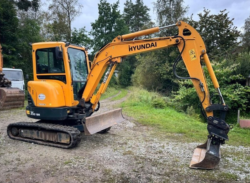 Hyundai R35Z - 9 - מיני מחפר: תמונה 2 Hyundai R35Z - 9 - מיני מחפר: תמונה 2