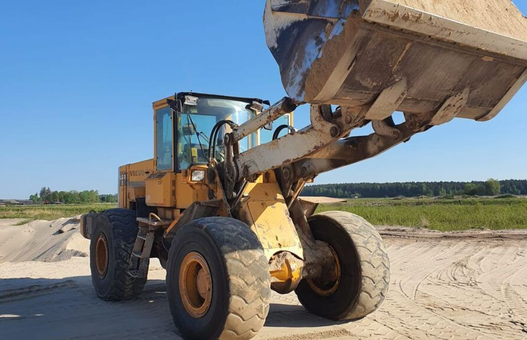VOLVO L120B - מעמיס גלגלים: תמונה 1 VOLVO L120B - מעמיס גלגלים: תמונה 1