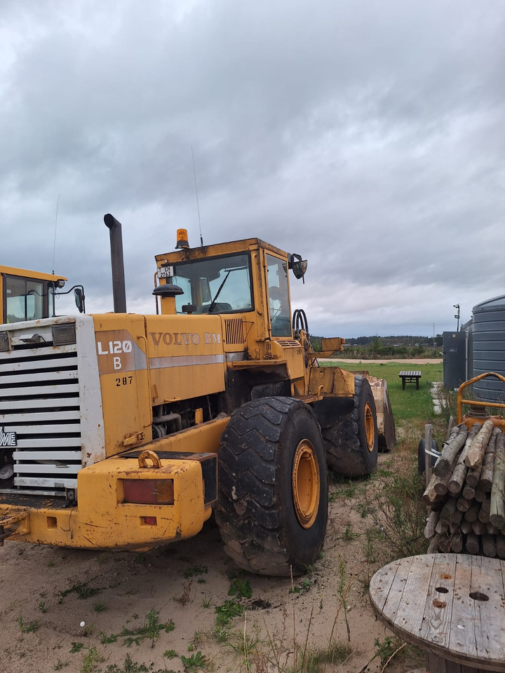 VOLVO L120B - מעמיס גלגלים: תמונה 4 VOLVO L120B - מעמיס גלגלים: תמונה 4