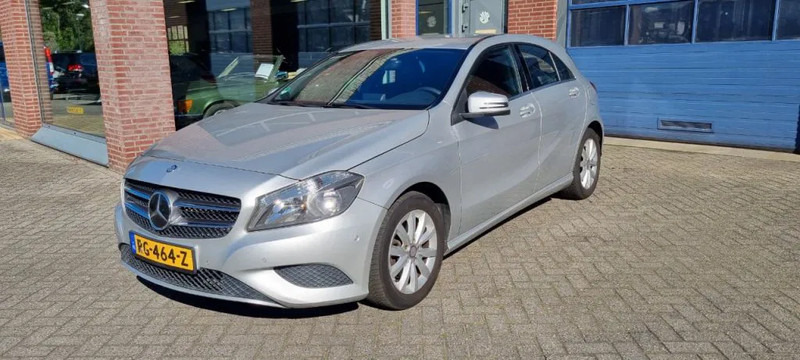 Mercedes-Benz A-Klasse 180 automaat.. 180 automaat - האצ'בק: תמונה 3 Mercedes-Benz A-Klasse 180 automaat.. 180 automaat - האצ'בק: תמונה 3