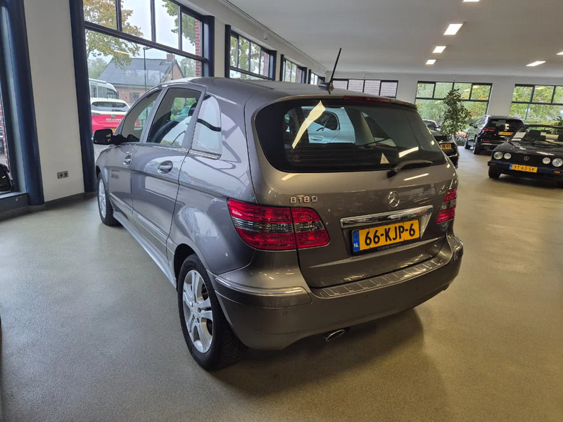 Mercedes-Benz B-Klasse B 180 Automaat Trekhaak - מכונית: תמונה 4 Mercedes-Benz B-Klasse B 180 Automaat Trekhaak - מכונית: תמונה 4