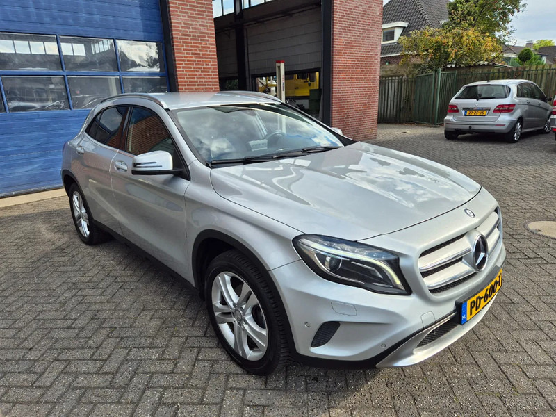 Mercedes-Benz GLA 200 automaat AMG Prestige - מכונית: תמונה 1 Mercedes-Benz GLA 200 automaat AMG Prestige - מכונית: תמונה 1