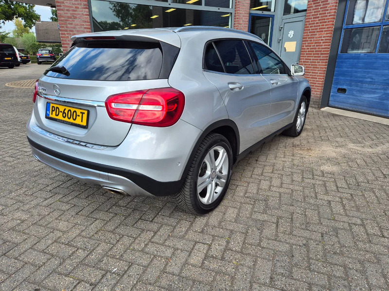 Mercedes-Benz GLA 200 automaat AMG Prestige - מכונית: תמונה 3 Mercedes-Benz GLA 200 automaat AMG Prestige - מכונית: תמונה 3