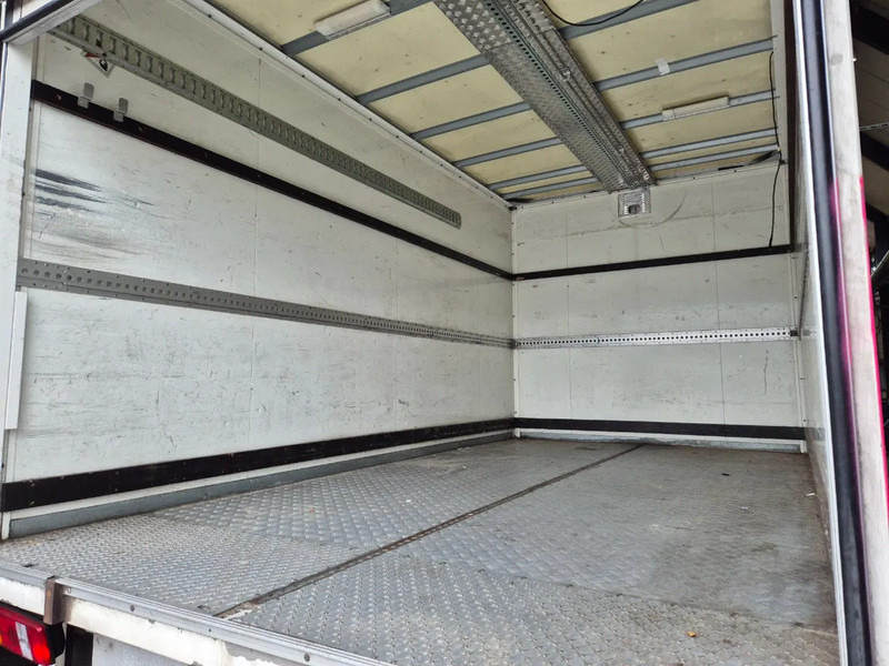 Mercedes-Benz Sprinter 513 CDI met laadklep en trekhaak - כלי רכב מסחרי עם תיבה: תמונה 2 Mercedes-Benz Sprinter 513 CDI met laadklep en trekhaak - כלי רכב מסחרי עם תיבה: תמונה 2