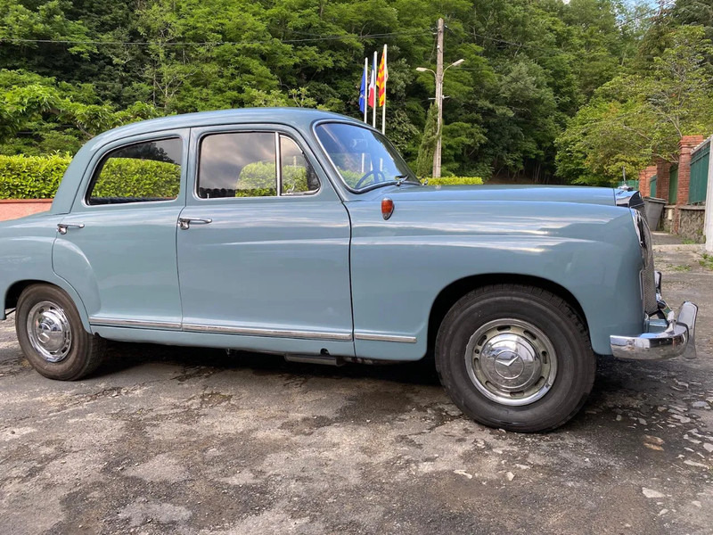 Mercedes-Benz ponton geheel gerestaureerd 180 - מכונית: תמונה 4 Mercedes-Benz ponton geheel gerestaureerd 180 - מכונית: תמונה 4