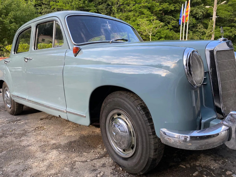 Mercedes-Benz ponton geheel gerestaureerd 180 - מכונית: תמונה 2 Mercedes-Benz ponton geheel gerestaureerd 180 - מכונית: תמונה 2