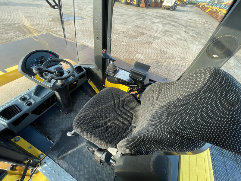 רולר Bomag BW177D-5 | Airconditioning EPA /EU Stage V: תמונה 12 רולר Bomag BW177D-5 | Airconditioning EPA /EU Stage V: תמונה 12